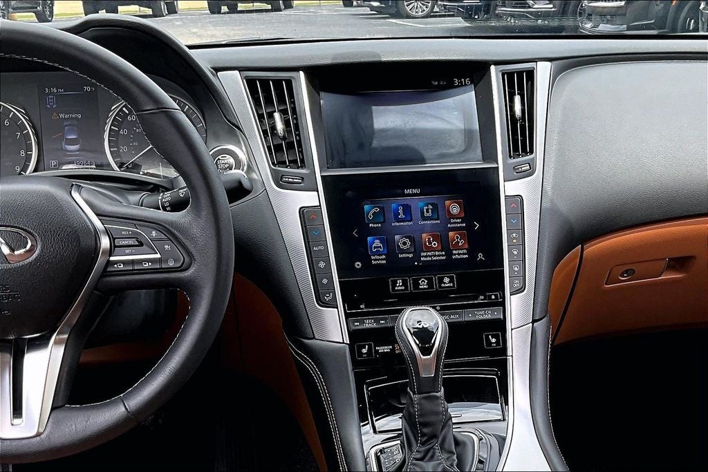 2023 INFINITI Q50 LUXE