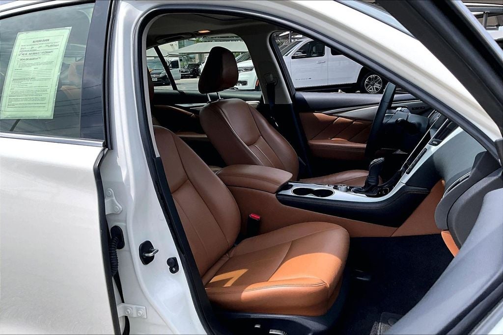 2023 INFINITI Q50 LUXE
