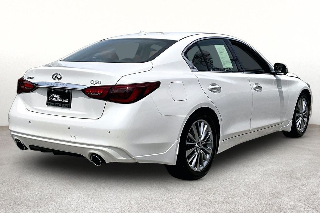 2023 INFINITI Q50 LUXE