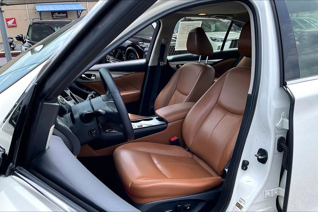2023 INFINITI Q50 LUXE
