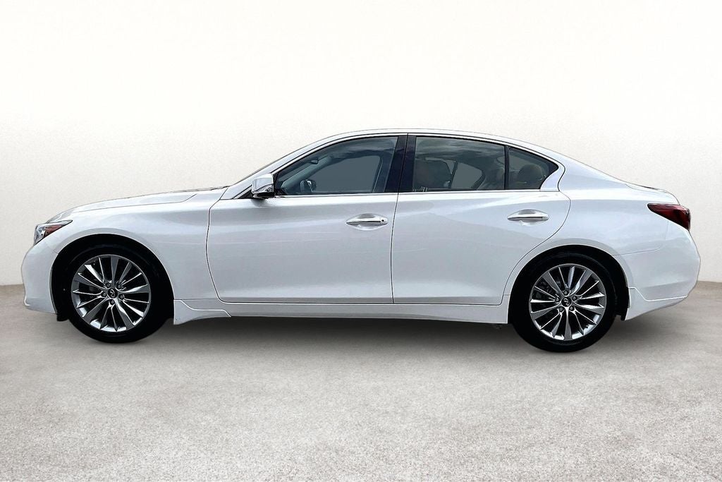 2023 INFINITI Q50 LUXE
