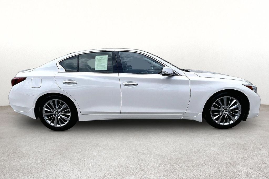2023 INFINITI Q50 LUXE