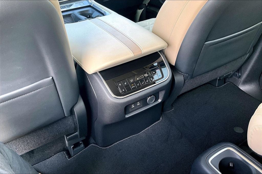 2025 Nissan Armada Platinum