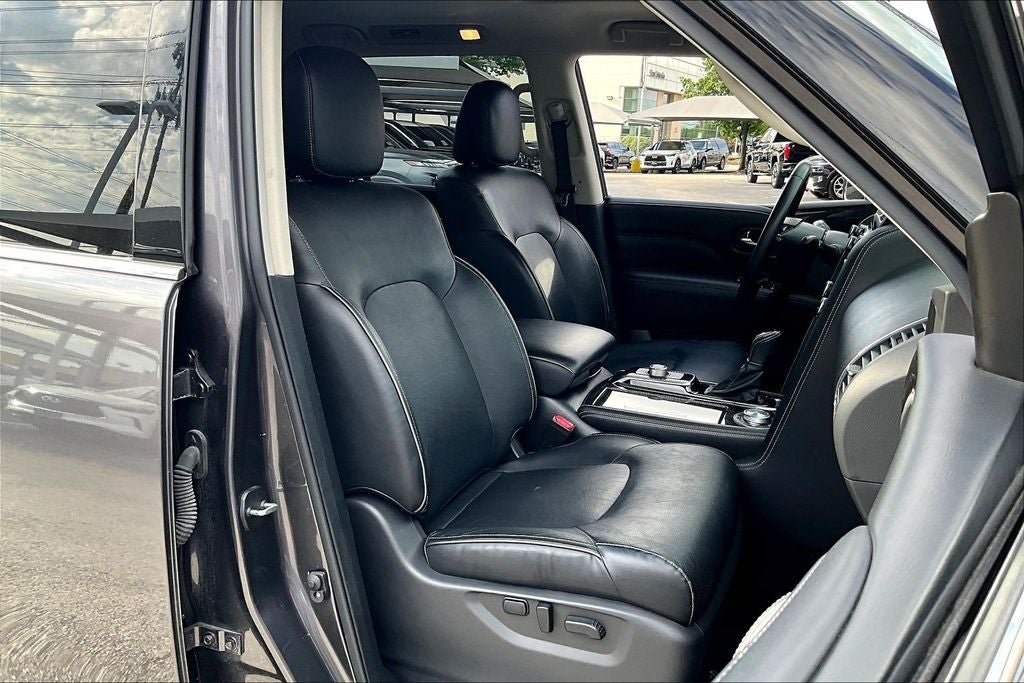 2024 INFINITI QX80 LUXE