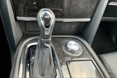 2024 INFINITI QX80 LUXE