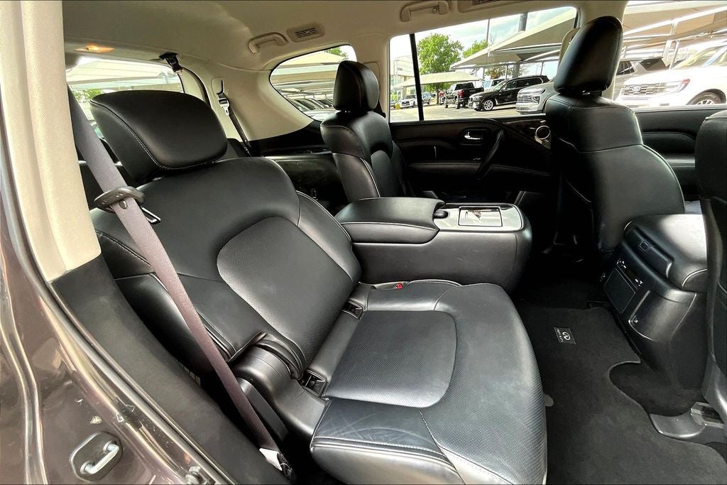 2024 INFINITI QX80 LUXE