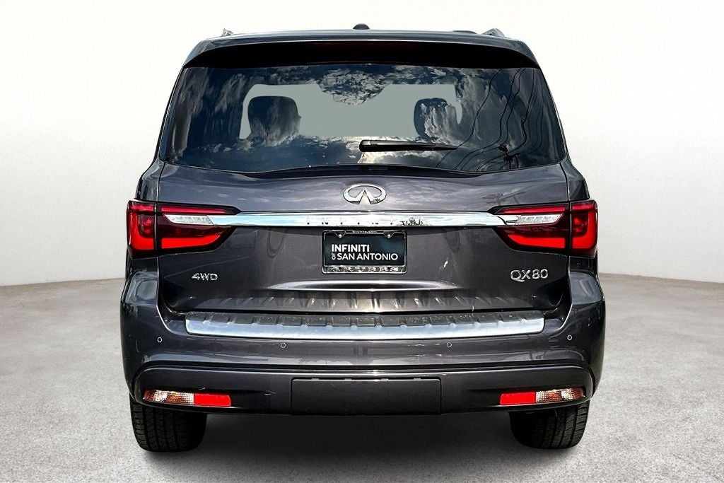 2024 INFINITI QX80 LUXE