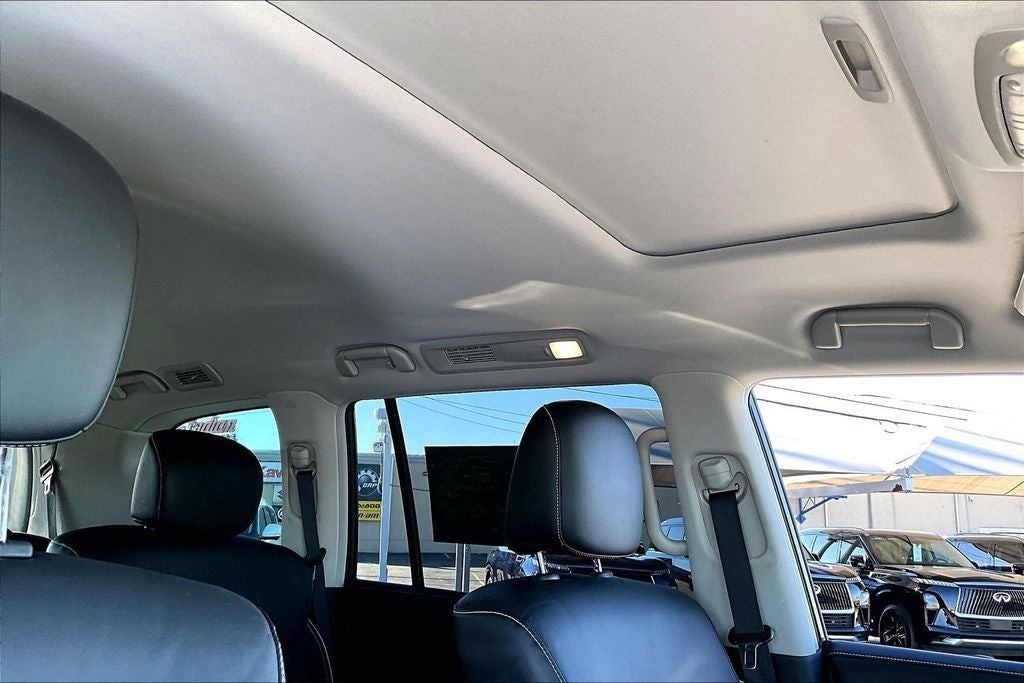 2023 INFINITI QX80 Premium Select