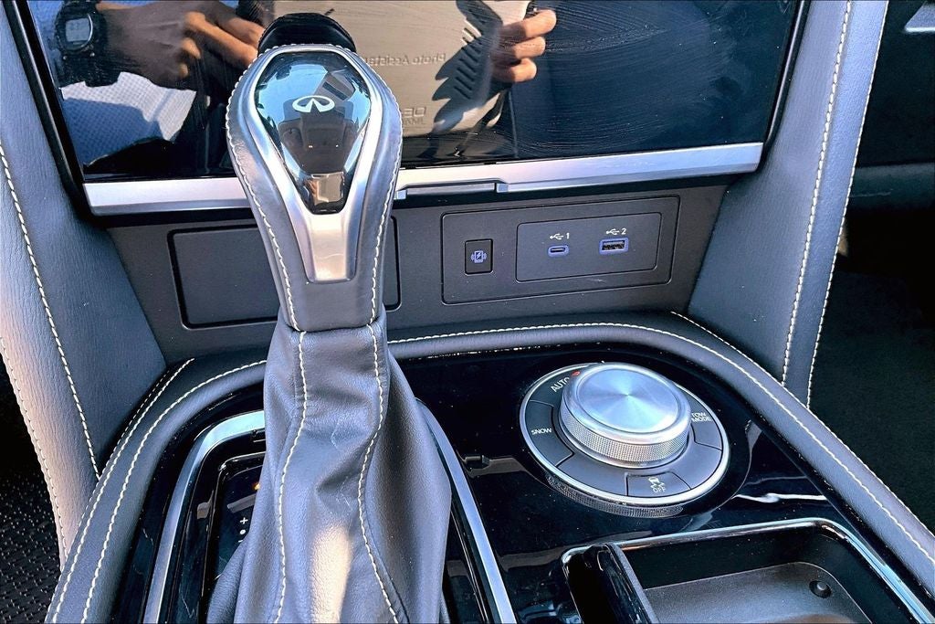 2023 INFINITI QX80 Premium Select