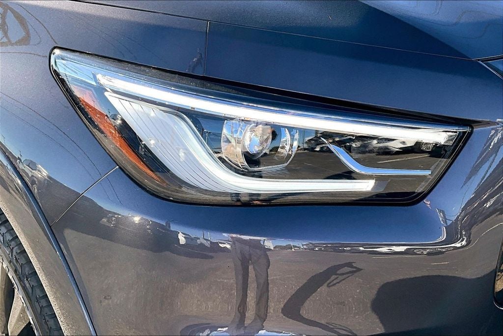 2023 INFINITI QX80 Premium Select