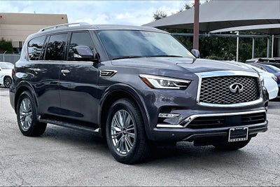 2023 INFINITI QX80 LUXE