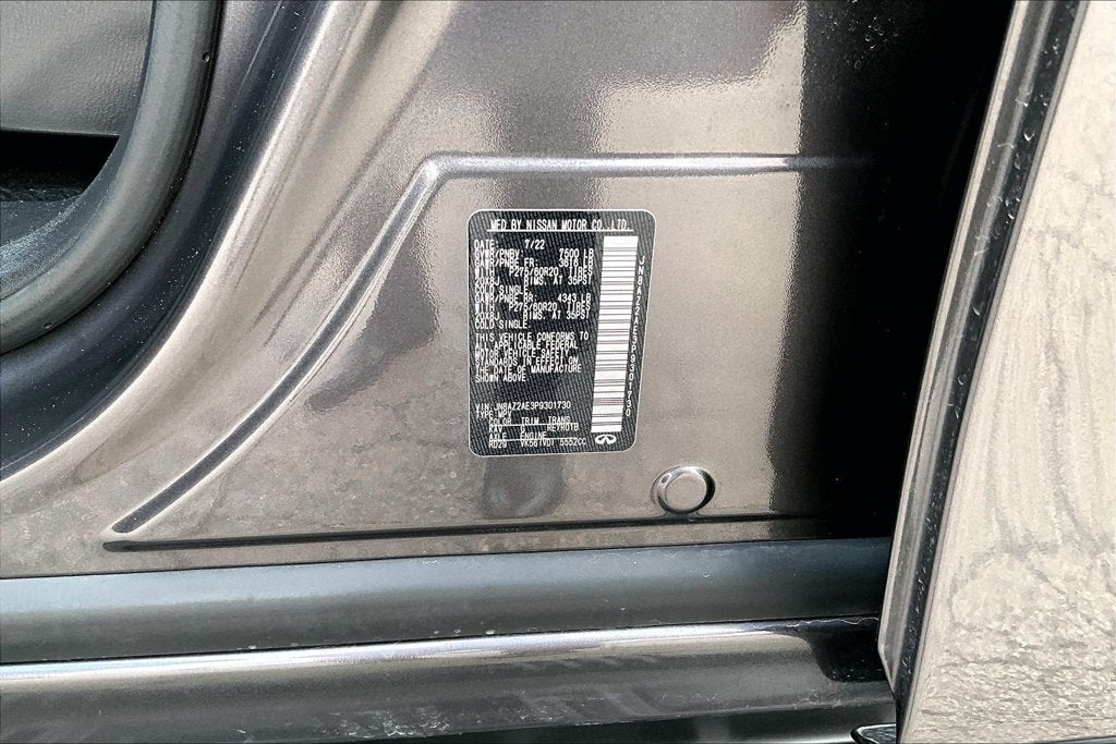 2023 INFINITI QX80 LUXE