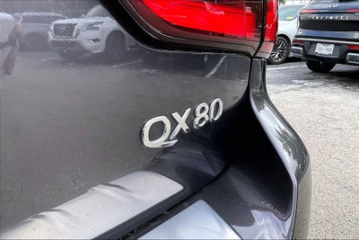 2023 INFINITI QX80 LUXE