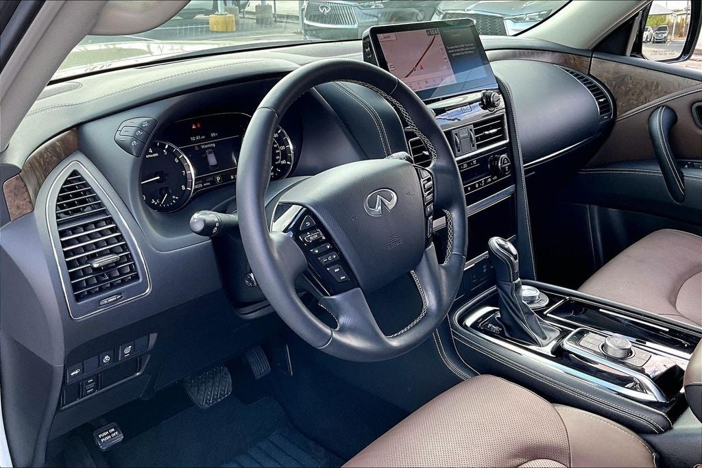 2024 INFINITI QX80 Premium Select