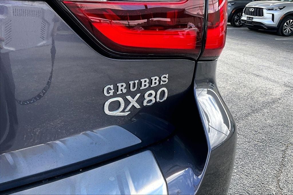 2024 INFINITI QX80 Premium Select