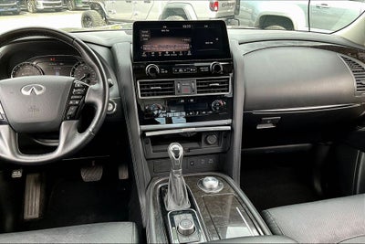 2024 INFINITI QX80 LUXE