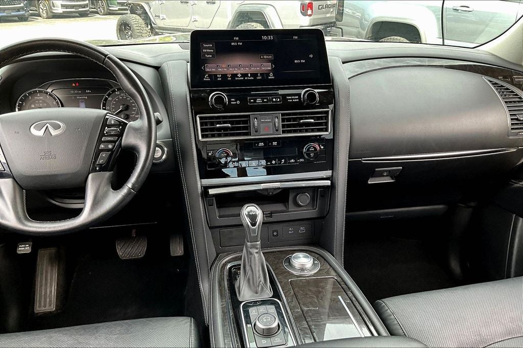 2024 INFINITI QX80 LUXE