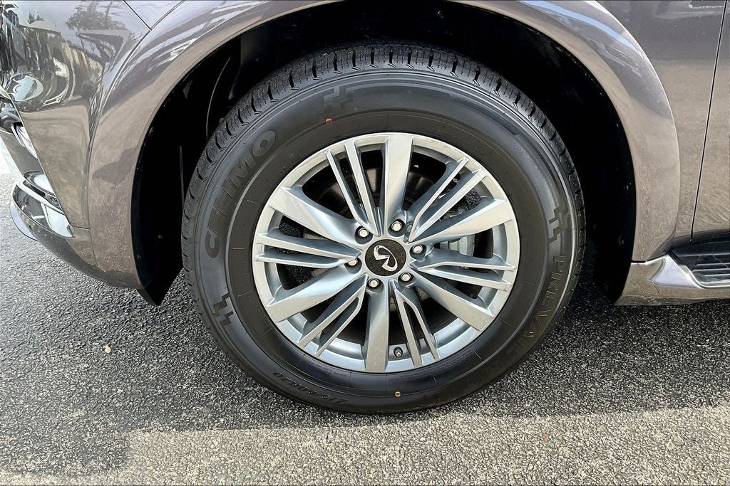 2024 INFINITI QX80 LUXE