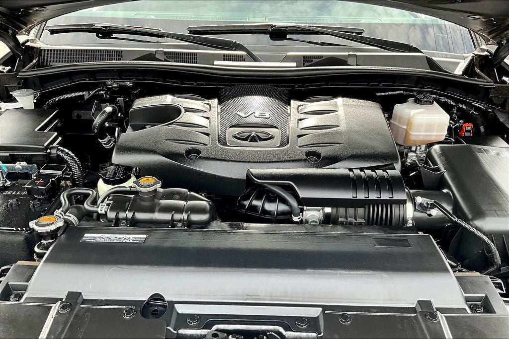 2024 INFINITI QX80 LUXE