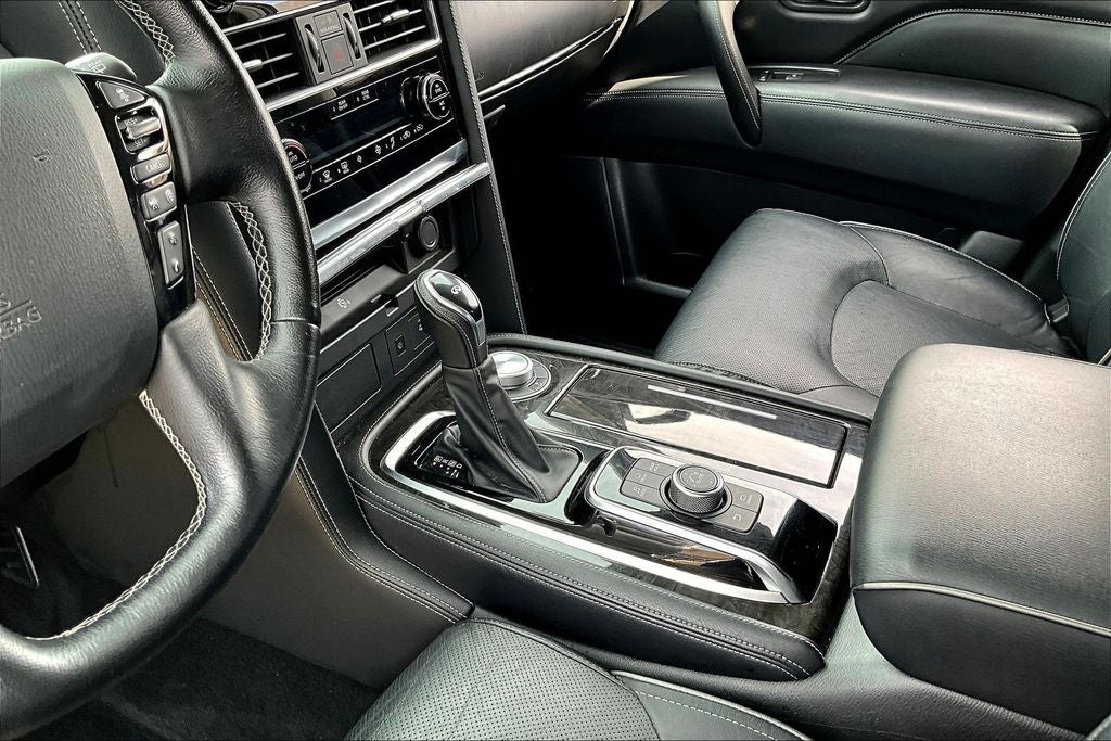 2024 INFINITI QX80 LUXE