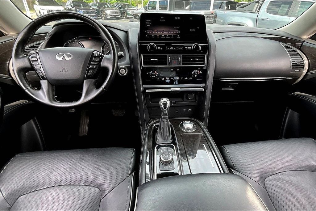 2024 INFINITI QX80 LUXE