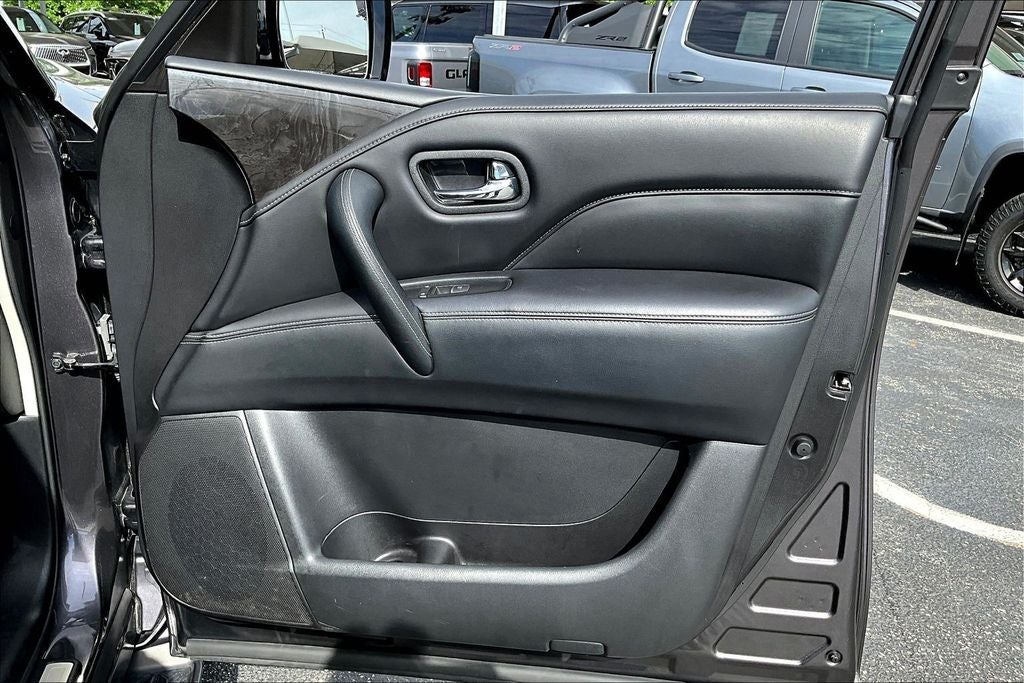 2024 INFINITI QX80 LUXE