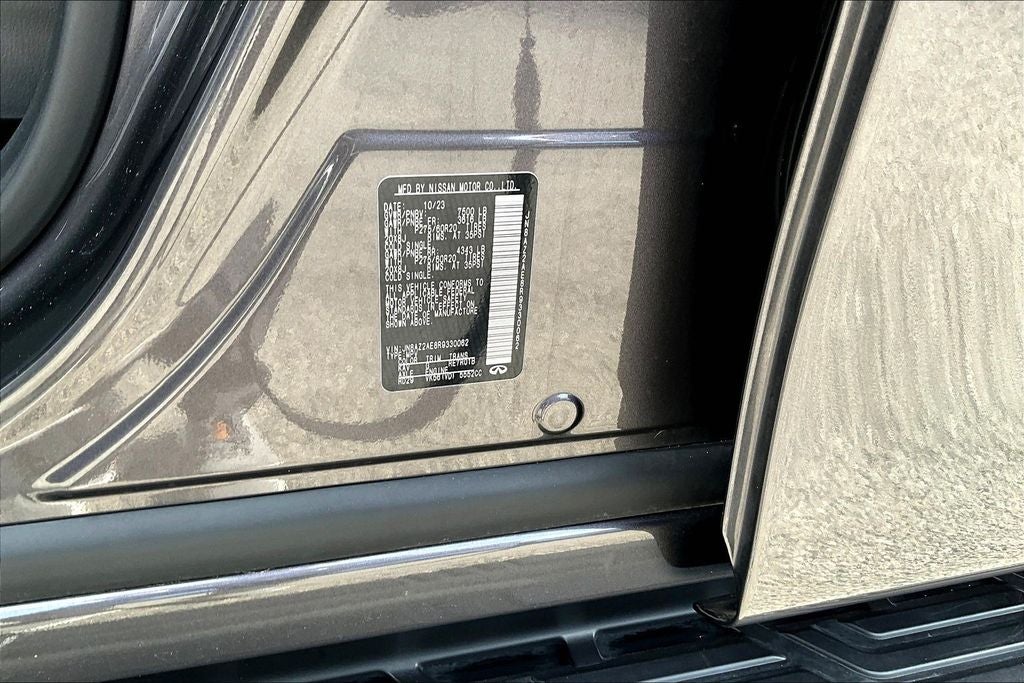 2024 INFINITI QX80 LUXE