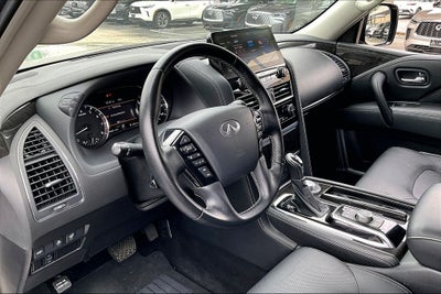 2024 INFINITI QX80 LUXE