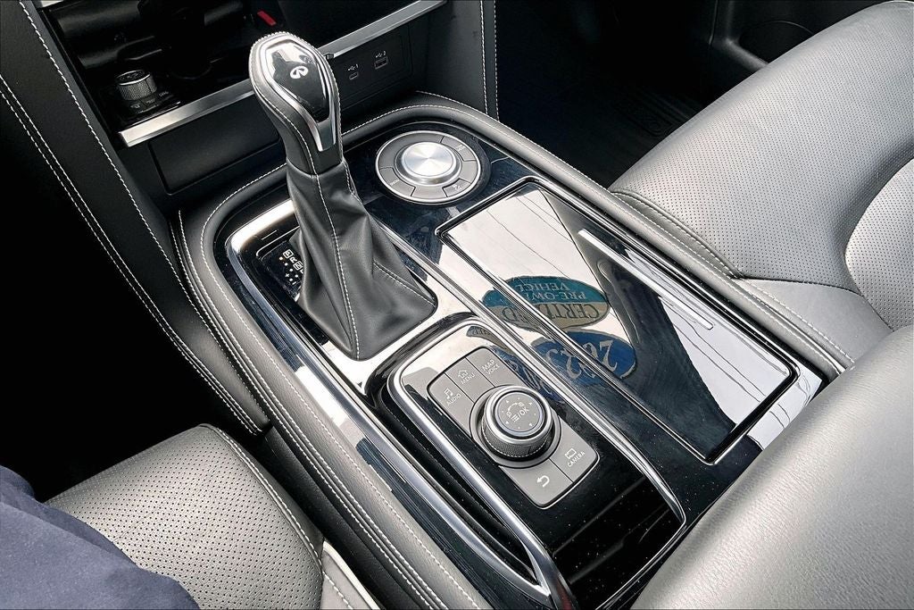 2023 INFINITI QX80 Premium Select