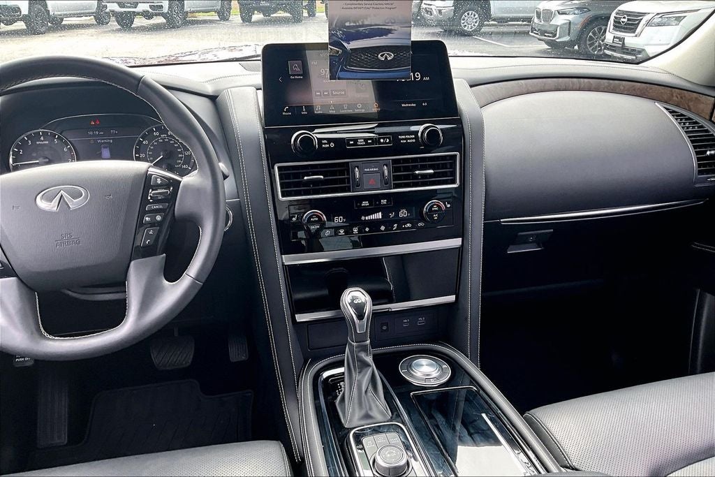 2023 INFINITI QX80 Premium Select