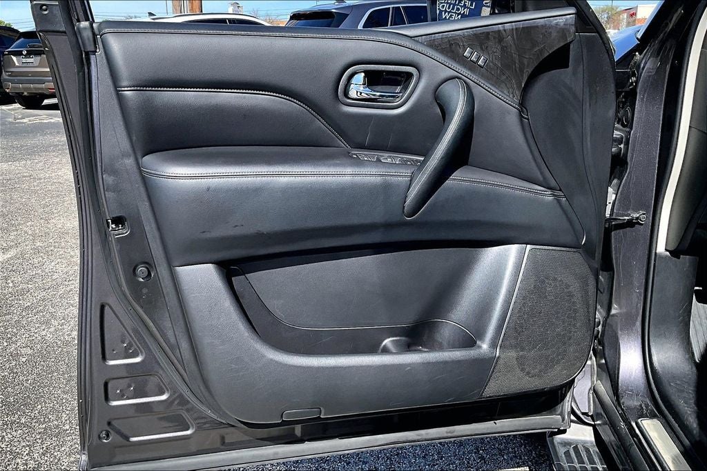 2024 INFINITI QX80 LUXE