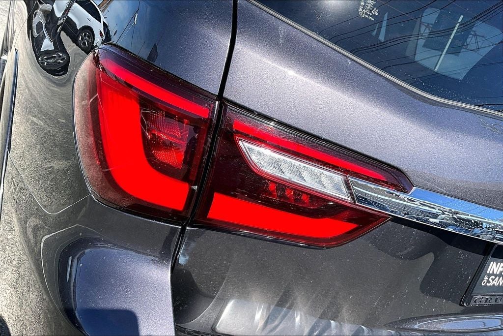 2024 INFINITI QX80 LUXE