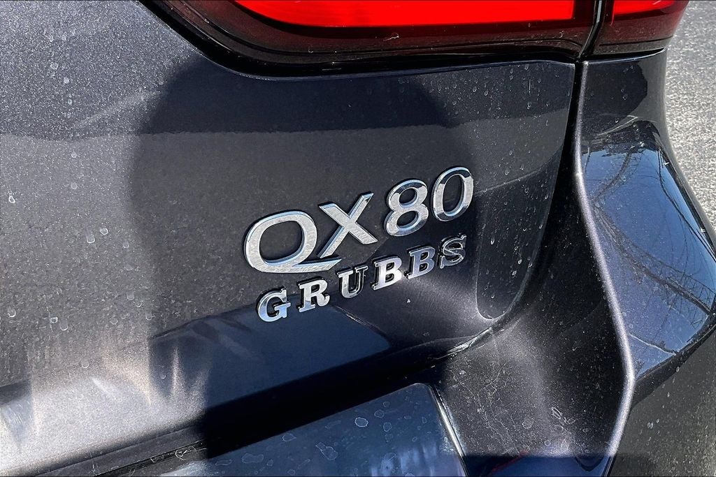 2024 INFINITI QX80 LUXE