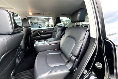 2023 INFINITI QX80 LUXE