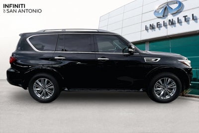 2023 INFINITI QX80 LUXE