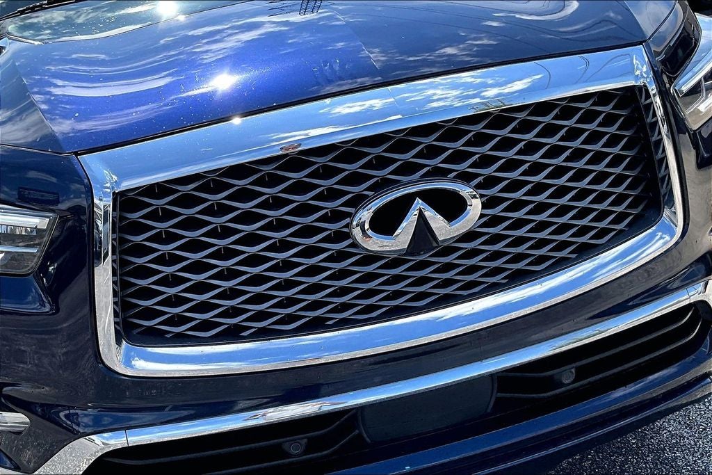 2021 INFINITI QX80 LUXE