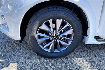 2022 INFINITI QX80 LUXE