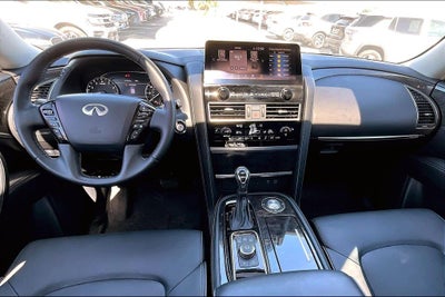 2022 INFINITI QX80 LUXE