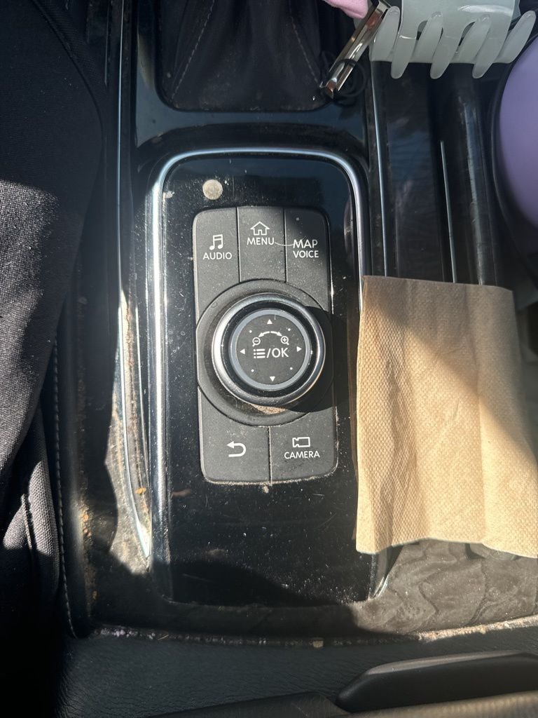 2022 INFINITI QX80 LUXE