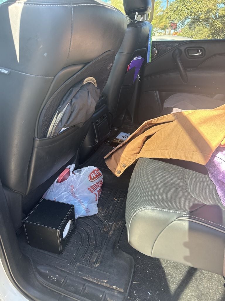 2022 INFINITI QX80 LUXE