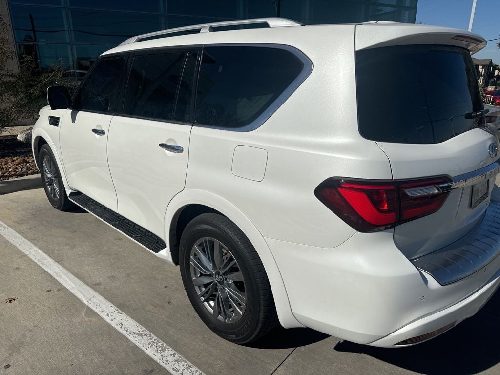 2022 INFINITI QX80 LUXE
