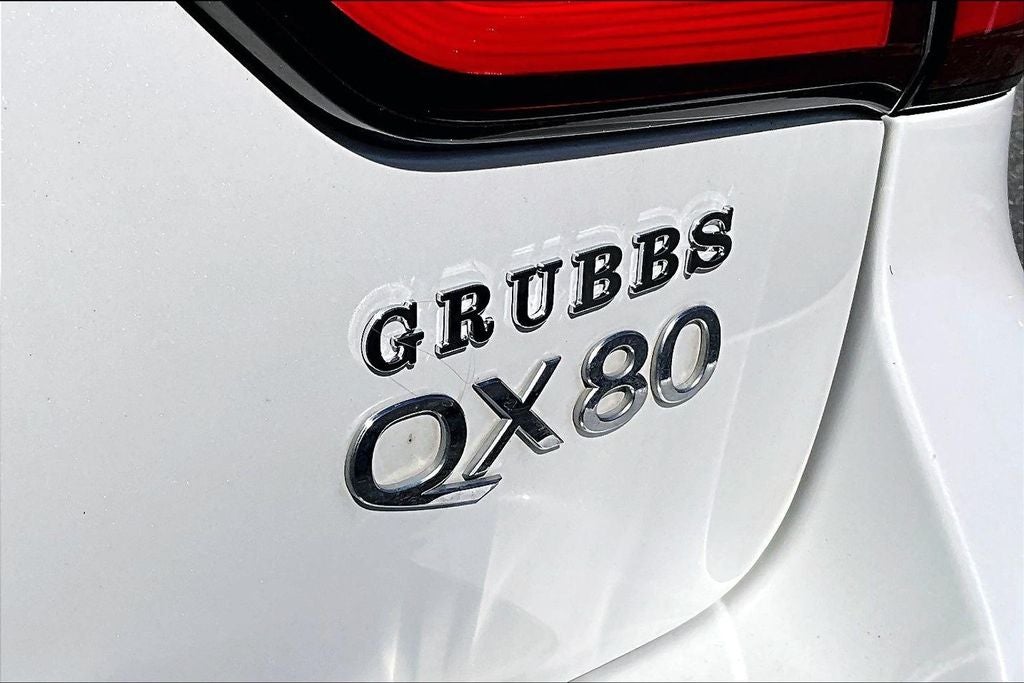 2022 INFINITI QX80 LUXE