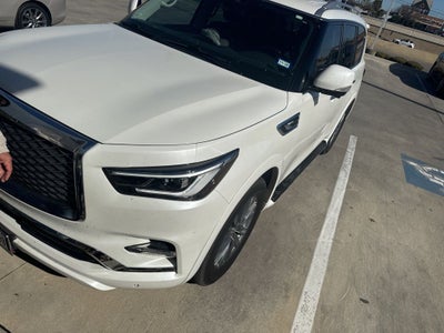 2022 INFINITI QX80 LUXE