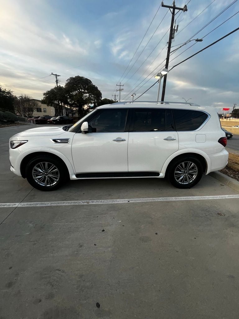 2022 INFINITI QX80 LUXE
