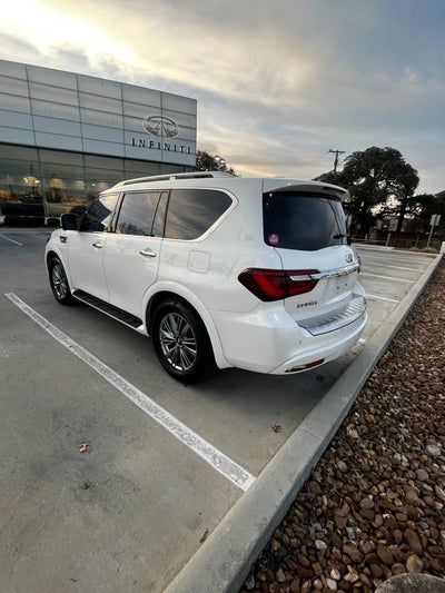 2022 INFINITI QX80 LUXE