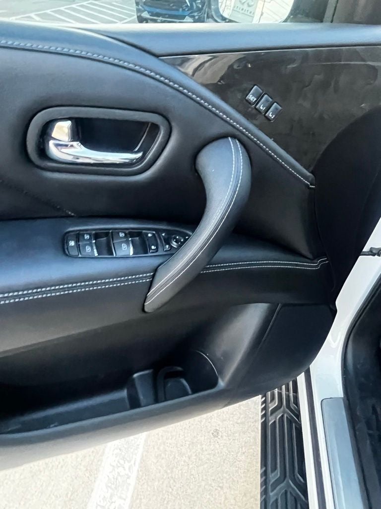 2022 INFINITI QX80 LUXE