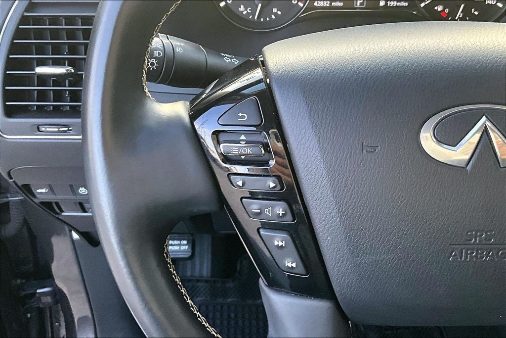 2023 INFINITI QX80 Premium Select