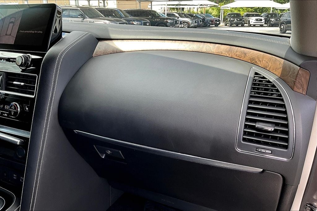 2023 INFINITI QX80 Premium Select