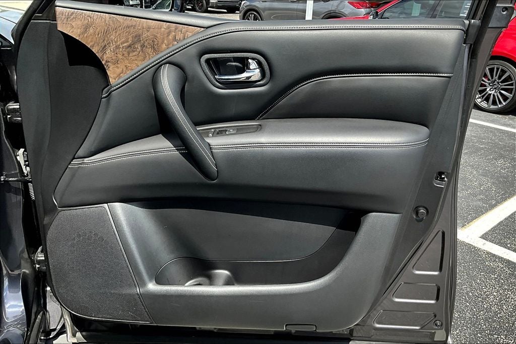 2023 INFINITI QX80 Premium Select