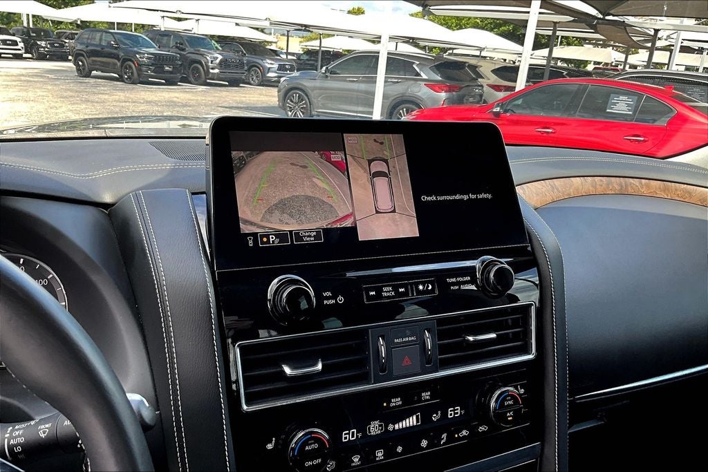 2023 INFINITI QX80 Premium Select